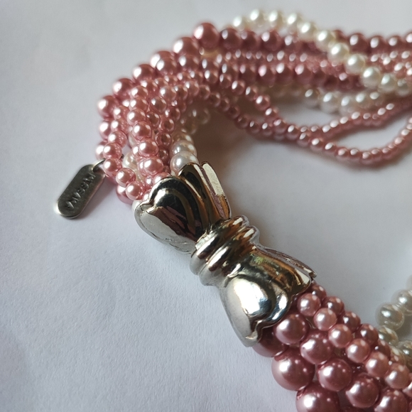 Kissaka Twisted Pearl Magnetic Closure Dual Strand Pink Necklace Set of 2 Barbie - Picture 7 of 11